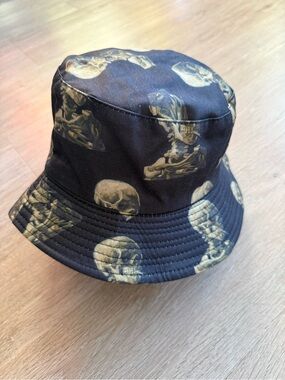 Smoking Skull Bucket Hat inspired by Van Gogh
